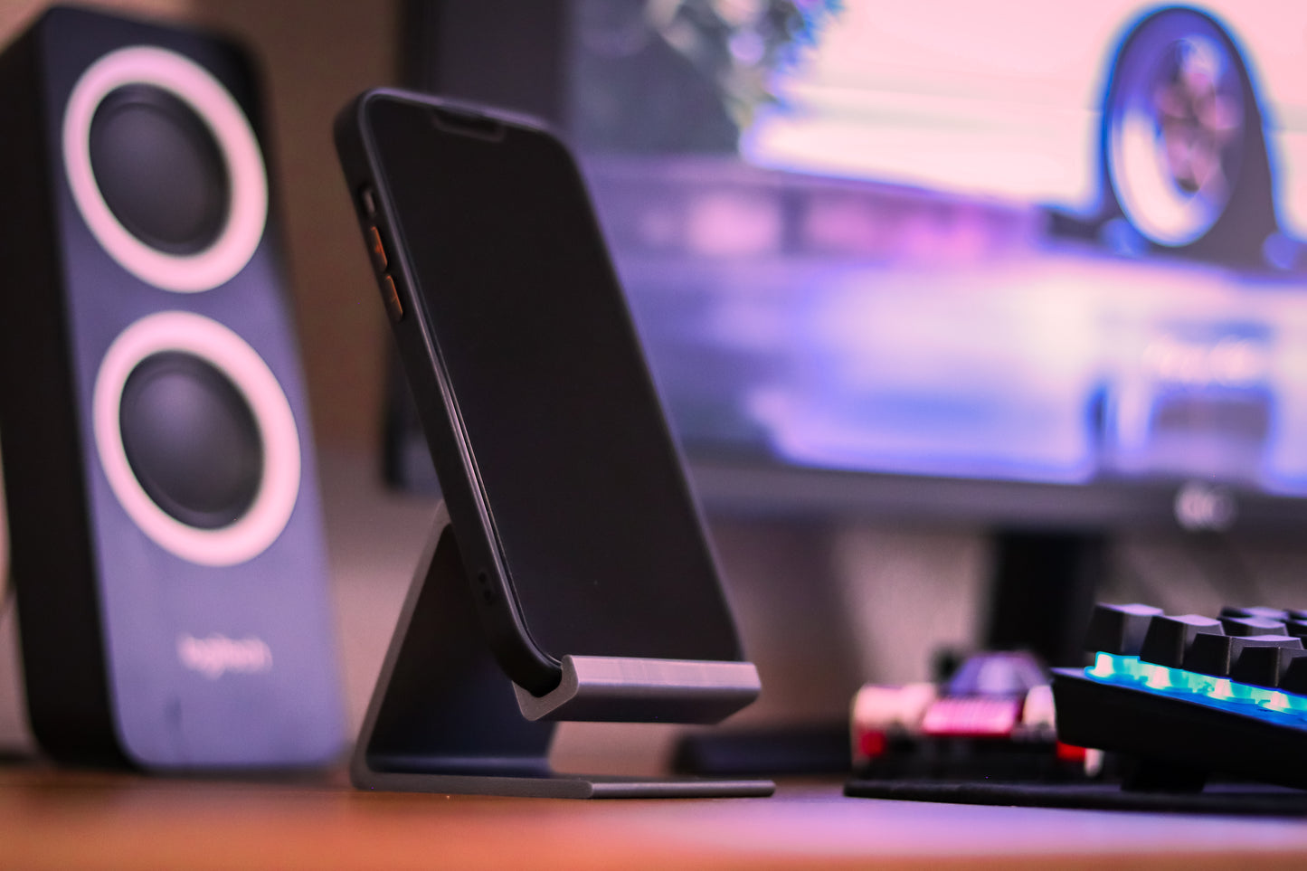 Desktop Phone Stand Accessory | Sleek and Functional Phone Stand for Apple iPhone and Samsung Galaxy Mobile Devices